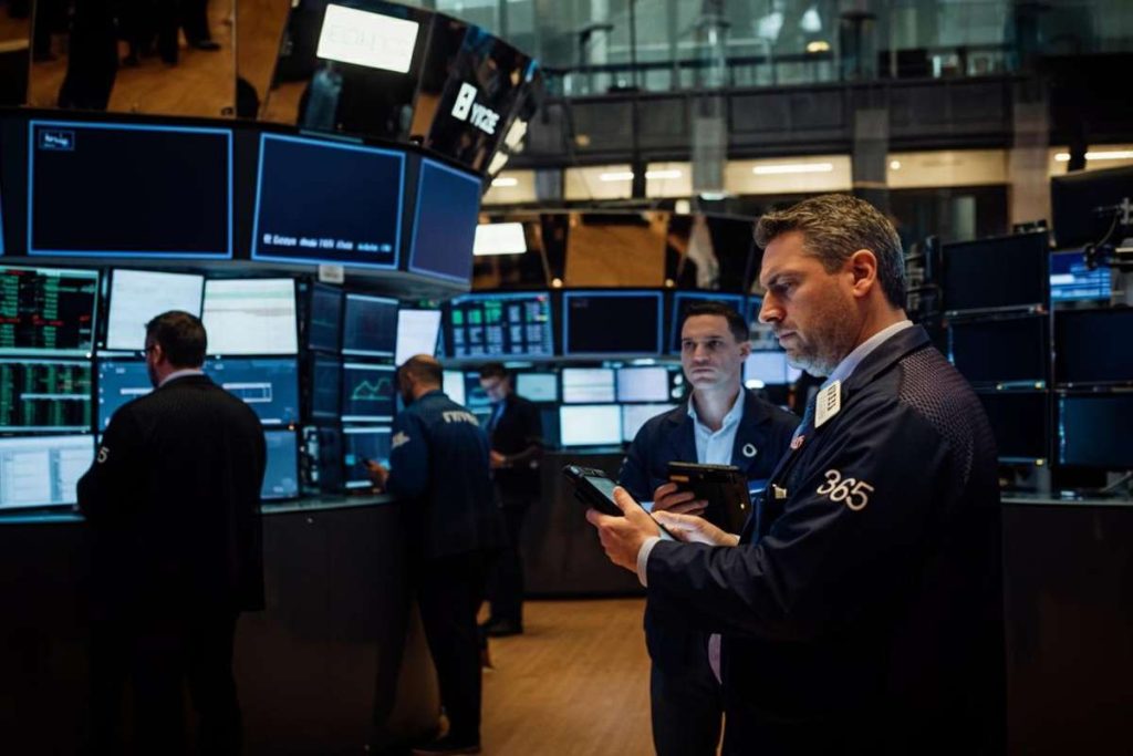 Borsa europea in avvio incerto, Parigi segna una leggera flessione del 0,02%