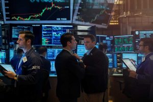 Milano in caduta: la Borsa scivola sotto i 40 mila punti
