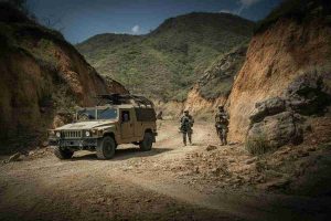 Otto militari perdono la vita in un attacco dei narcos in Messico