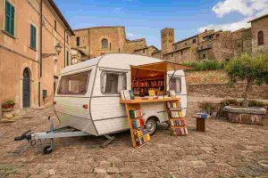 Il Viandante lancia il suo affascinante caravan dei libri