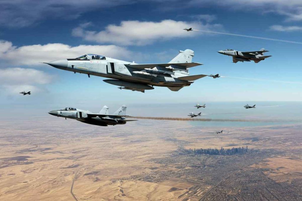 Israele attacca le difese strategiche intorno a Teheran