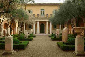 La Getty Villa di Pacific Palisades riapre le porte: un nuovo inizio dopo gli incendi
