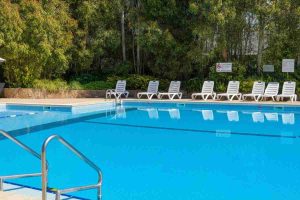 Malori in piscina: scatta il sequestro dell'impianto balneare