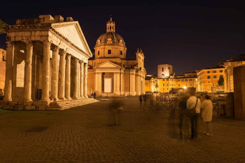 Mercati di Traiano: la nuova illuminazione li trasforma in una meraviglia notturna