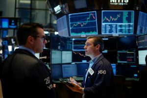 Milano inizia bene ma chiude in rosso: cosa è successo in Borsa?