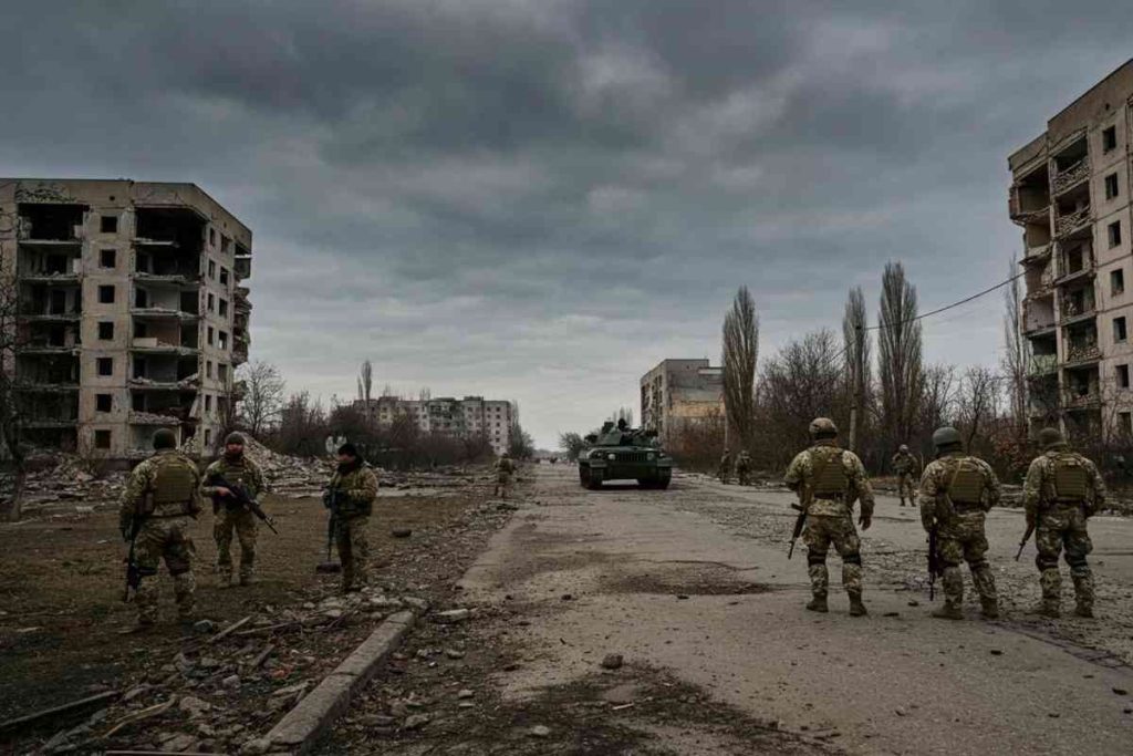 Tensione alle porte di Sumy: 50mila soldati russi in posizione strategica