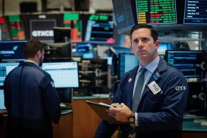 Tesla subisce un duro colpo: oltre l'8% in meno dopo il faccia a faccia tra Trump e Musk