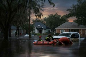 Bilancio tragico in Texas: il numero delle vittime sale a 67