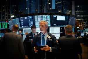 Borsa europea in crescita grazie a Wall Street, Milano guadagna l'1,1%