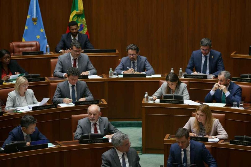 Kiev fa un passo decisivo: approvata la nuova legge contro la corruzione