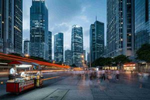 Mercati asiatici in tensione: future europei segnano il passo, Tokyo chiude in calo