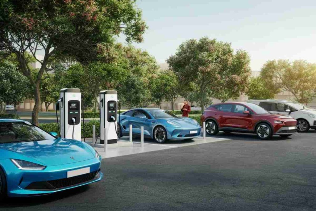 Pichetto annuncia 600 milioni per incentivare l'acquisto di auto verdi da settembre