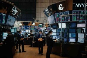 Tokyo inizia la giornata in rosso: borsa in calo dello 0,34%