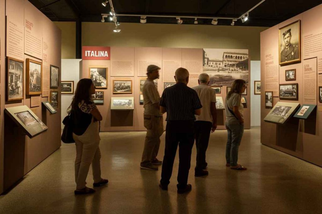Alla ricerca di nuove radici: la mostra che esplora l'identità a Poços de Caldas