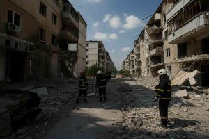 Attacco russo a Kiev: il bilancio delle vittime sale a 26