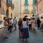 Ferragosto tra arte e cultura: esplorando le mostre di Berengo Gardin e Hiroshige
