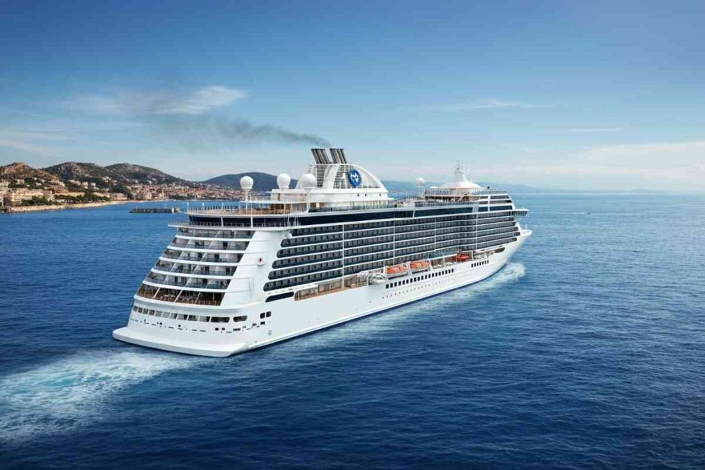 La nave Msc in avaria riparte e si dirige verso Napoli