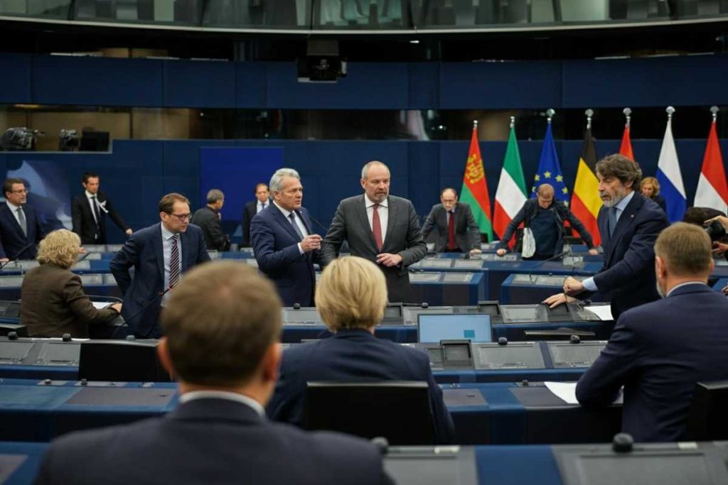 Lega sotto attacco: la questione migranti tra giudici e politica in Italia e oltre confine