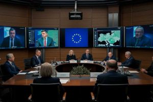 Macron annuncia un incontro cruciale con Usa, Mosca, Kiev ed Europa