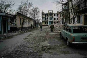 Raid russo nella regione di Zaporizhzhia: tre vite spezzate in un attacco devastante