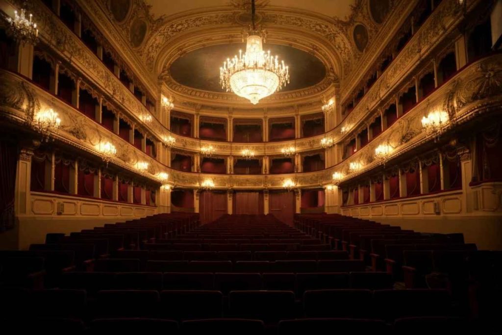 Rottura al San Carlo: il soprintendente resta un nodo irrisolto