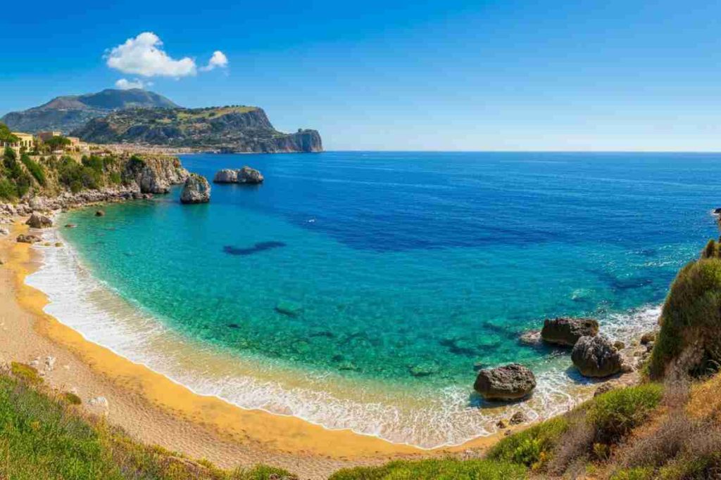 Scopri la Sicilia: avventure tra montagne e riserve naturali