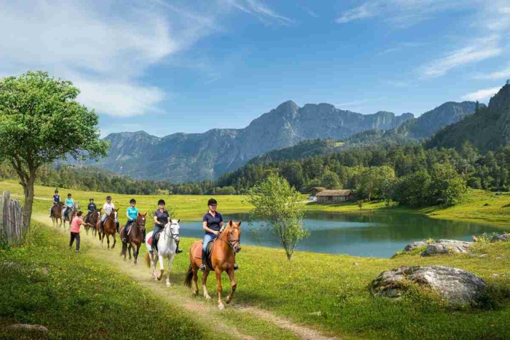 Scopri oltre 200 itinerari imperdibili per una vacanza in sella