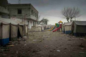 Tragedia a Khan Younis: quattro bambini perdono la vita in un attacco israeliano