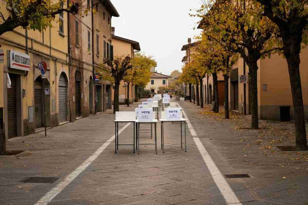 Affluenza alle urne nelle Marche: un calo sorprendente attorno al 50%