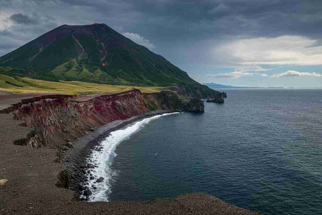 Allerta tsunami dopo il terremoto di magnitudo 7.4 al largo della Kamchatka