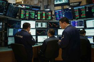 Borsa di Shanghai e Shenzhen in calo: cosa aspettarsi?
