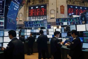 Borsa di Tokyo in crescita: l'apertura segna un +0,83%