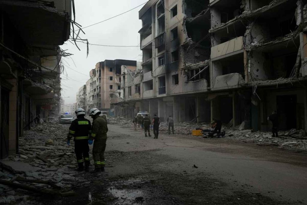 Israele colpisce la Striscia: il bilancio sale a 37 vittime