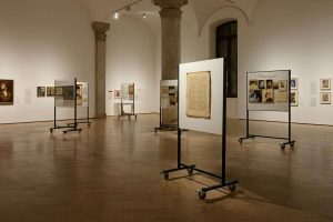 La storia dimenticata degli artisti e dell'HIV-AIDS in mostra a Prato