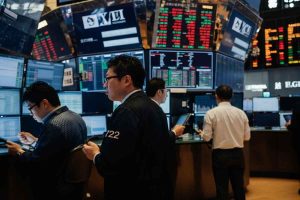 Tokyo inizia la giornata con un leggero rialzo in borsa: +0,18%