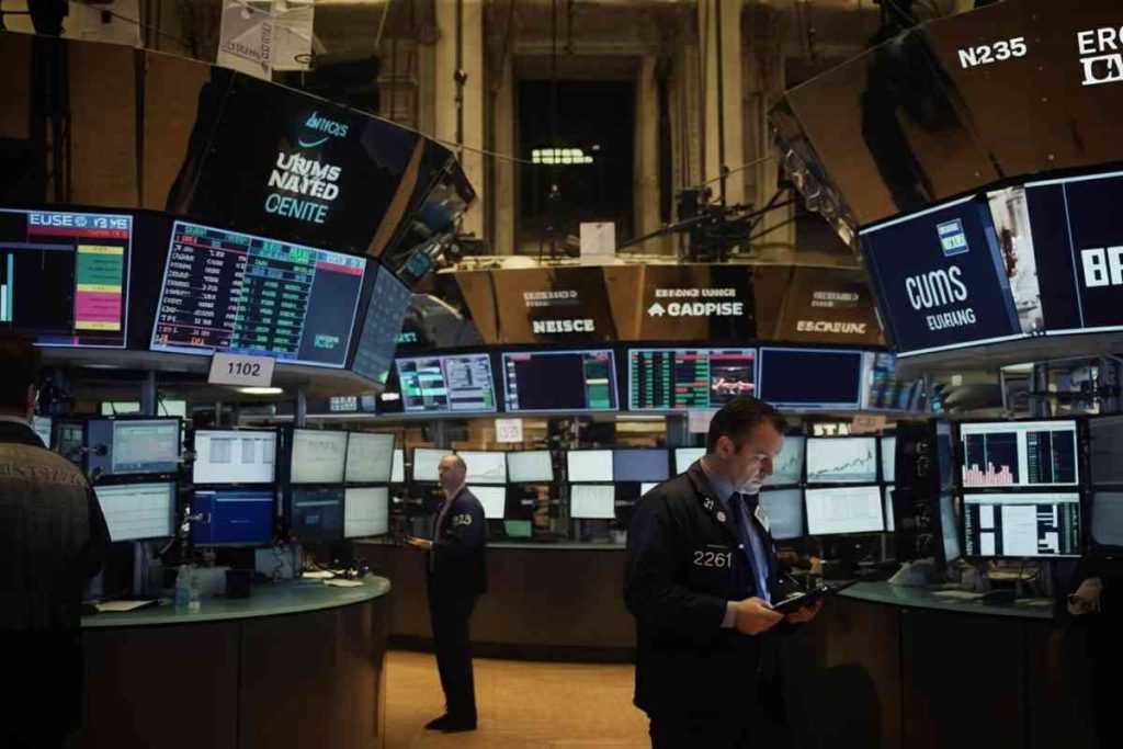 Borsa europea in altalena: Wall Street in attesa, Milano scivola dell'1%