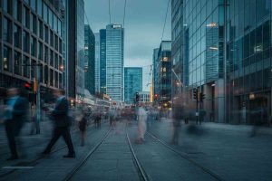 Borsa europea in attesa: occhi puntati sulla Francia