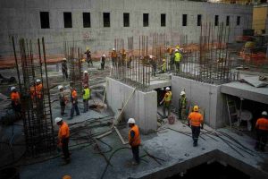 Caporalato nei contratti pubblici: un problema che si estende a 8 regioni italiane