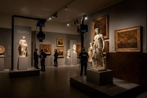 Fuga in Algeria e Mali: i due arrestati al Louvre svelano il piano