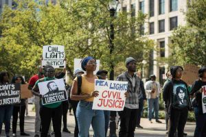 Giudice ferma il piano di Trump per inviare la guardia nazionale a Portland