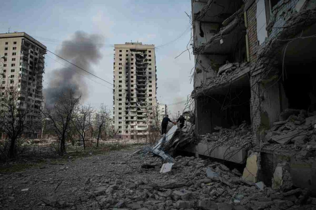 Kiev sotto assalto: l'aviazione ucraina denuncia un massiccio attacco russo