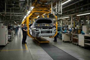 Nissan affronta un'inaspettata perdita annuale di 1,54 miliardi di euro