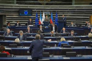 Procaccini invita a votare contro l'immunità: un appello per la difesa dello stato di diritto