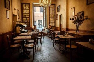 Scopri i segreti dei locali storici aperti il 4 ottobre: tra sapori e storie affascinanti