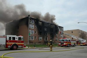 Tragedia nel Milanese: incendio in condominio provoca tre vittime