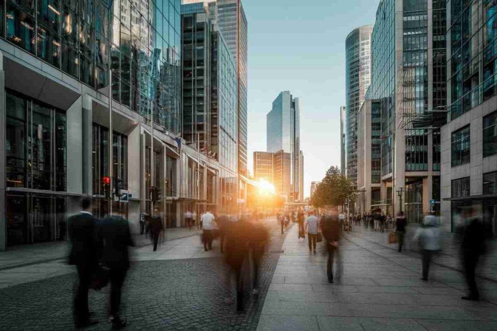 Borsa europea in rialzo: focus sulle trattative per l'Ucraina