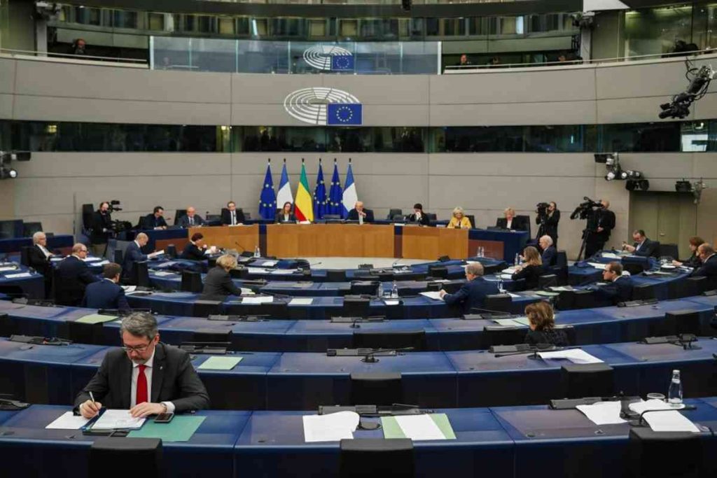 Destra europea frena la missione del Parlamento sullo stato di diritto in Italia