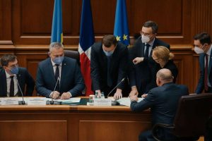 Sanchez: la mia promessa di portare a termine la legislatura e ricandidarmi nel '27