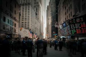 Wall Street in caduta libera: il Dow Jones perde l'1,04% e il Nasdaq l'1,62%